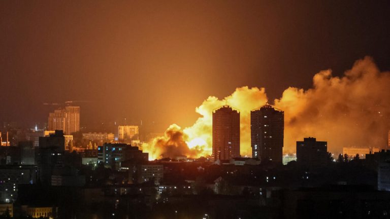 #EveningNews.. Moscow warns of an imminent, violent wave of attacks on Kyiv.. and Washington offers to mediate internationally